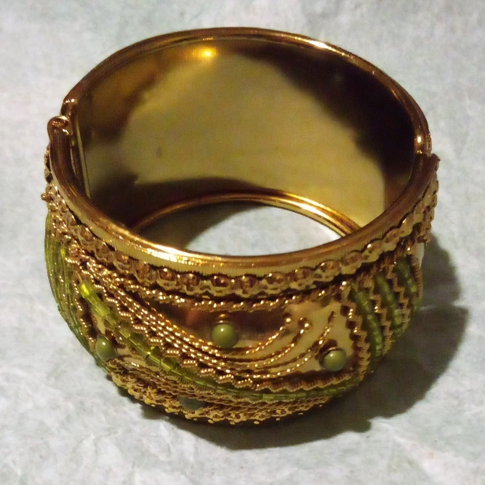 Beautiful Ornate Gold Tone Beaded Filagree Clamp Bracelet